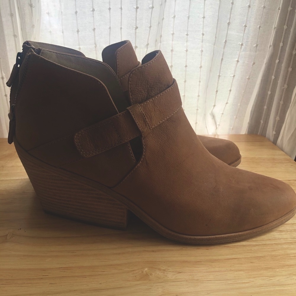 Eileen Fisher tan suede block heel booties